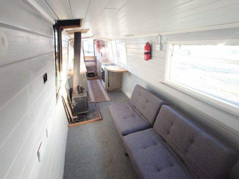 Hancock Lane cruiser stern narrowboat for sale 1 768x576
