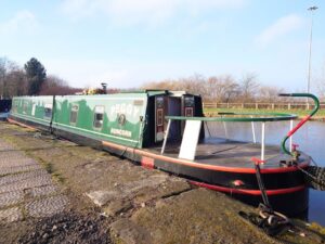 Hancock Lane cruiser stern narrowboat for sale 13 300x225