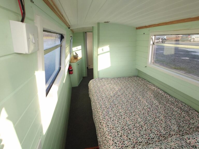Hancock Lane cruiser stern narrowboat for sale 17 768x576
