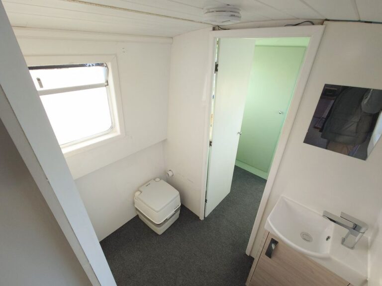 Hancock Lane cruiser stern narrowboat for sale 3 768x576