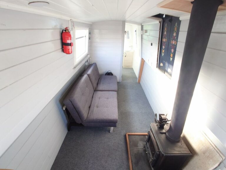 Hancock Lane cruiser stern narrowboat for sale 6 768x576