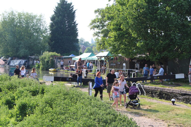 boxmoor may floating market 2 768x512