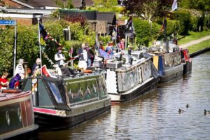 linslade easter floating market 2 300x200