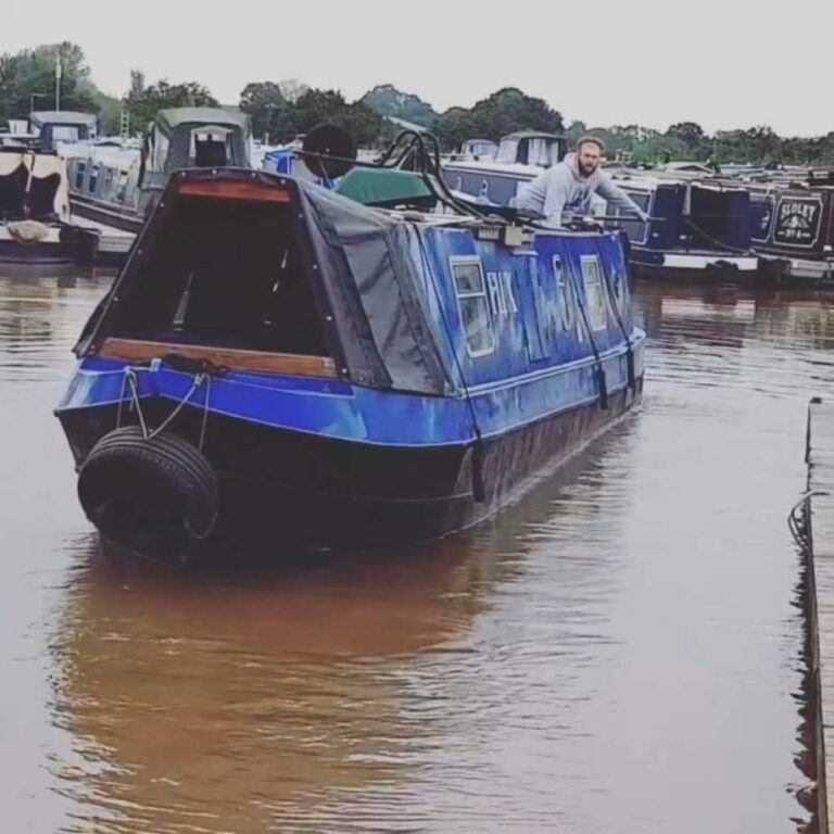 1972 42ft Semi Trad Narrowboat For Sale 12 768x768