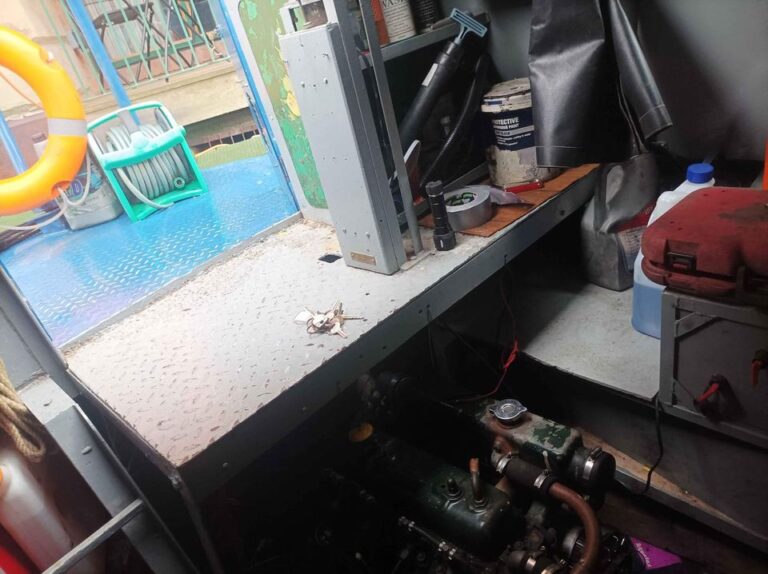 1972 42ft Semi Trad Narrowboat For Sale 13 768x574