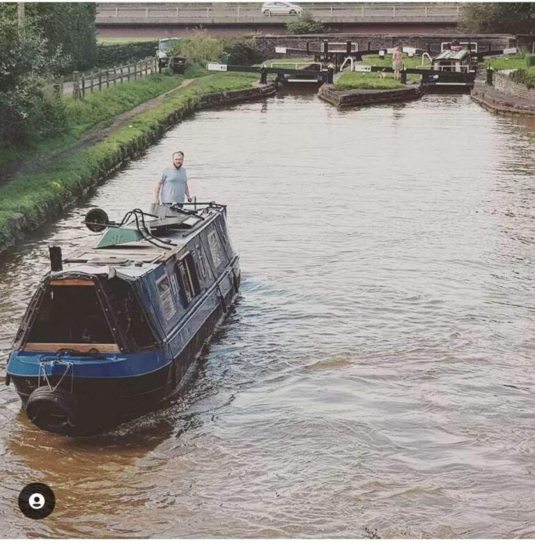 1972 42ft Semi Trad Narrowboat For Sale 5 768x779