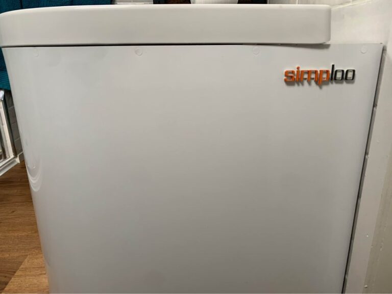 60ft Narrow Boat For Sale With Mooring On Thames 12 768x577