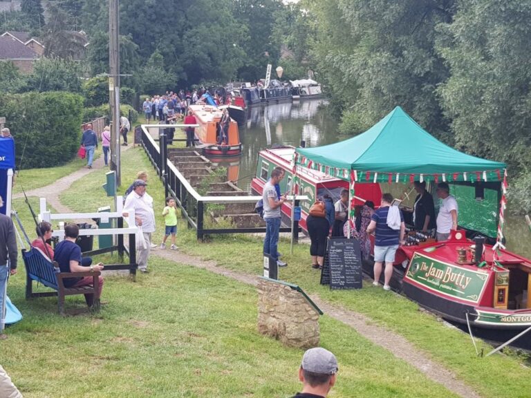 Blisworth Floating Market 6 768x576