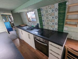 1986 Stowe Hill Cruiser narrowboat 5 300x226