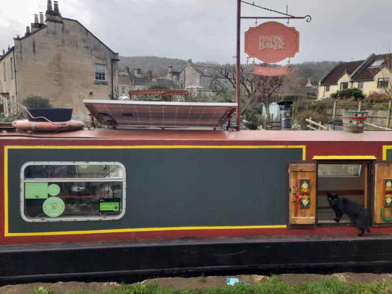 2005 CNM Boatbuilders semi traditional 15 768x576