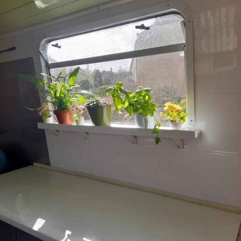 2005 CNM Boatbuilders semi traditional 7 768x768