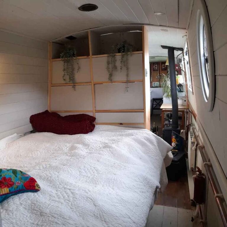 2005 CNM Boatbuilders semi traditional 8 768x768