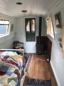 houseboat pic 2 225x300