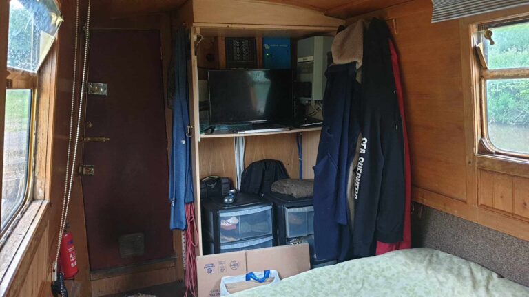 57ft cruiser narrowboat for sale 17 768x432