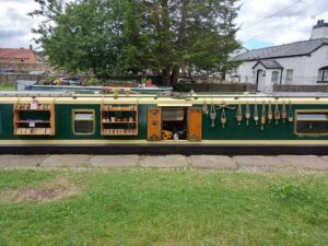 57ft cruiser narrowboat for sale 21 1 300x225