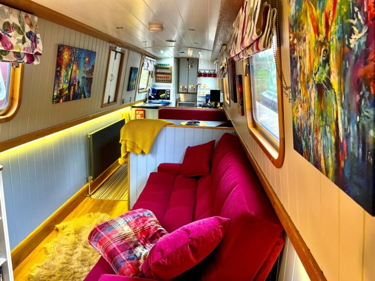 Cafwin Cruises Narrowboat Hire 8 768x576