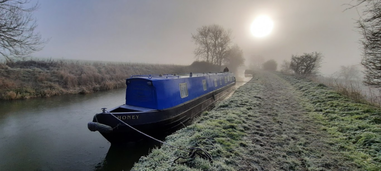 Honeystreet Barge Holidays 1 768x346