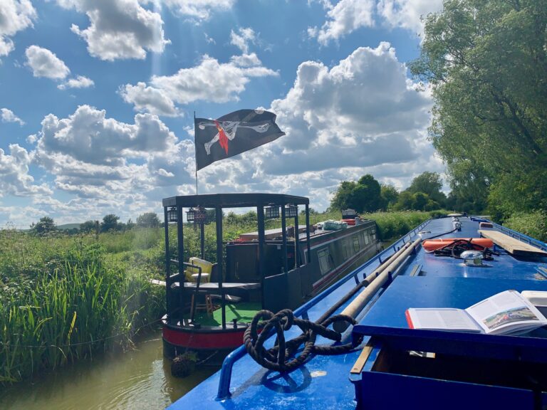 Honeystreet Barge Holidays 3 768x576