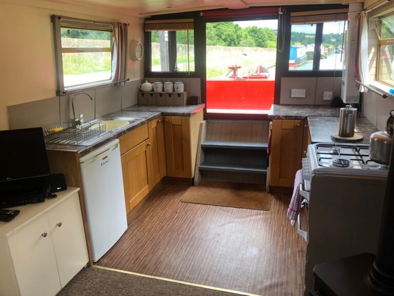 Bath Canal Boat Company 4 768x576