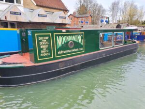 Oxfordshire Narrowboats Hire 3 300x225