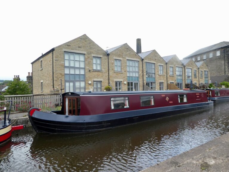 Silsden Boats Hire 2 768x576