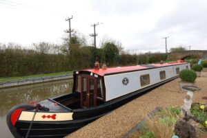 Twyford Wharf Narrow Boats Hire 3 300x201